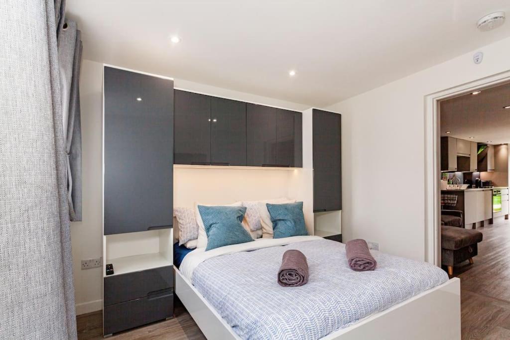 One Bedroom Apartment, Driveway, Bracknell Centre Exteriör bild