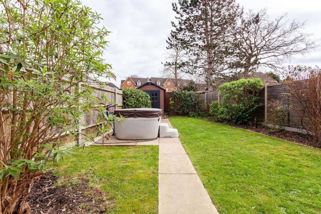 One Bedroom Apartment, Driveway, Bracknell Centre Exteriör bild
